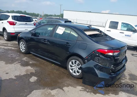 2021 Toyota Corolla Le z USA, uszkodzony, nr VIN 5YFEPMAE1MP222609
